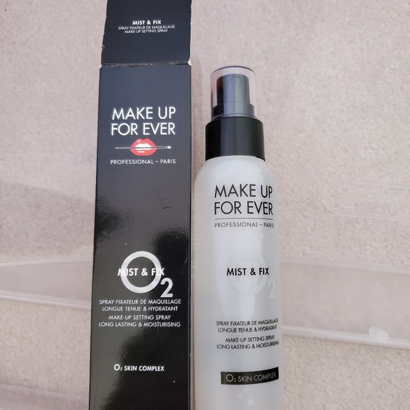 Make Up For Ever Mist & Fix Setting Spray - Picture 2 of 4